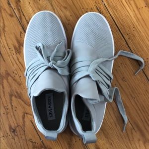 Steve Madden Women’s Lancer lace up 7.5